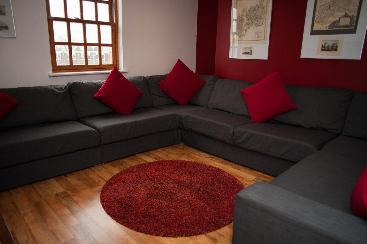 Quire Court Apartment Gloucester Exteriör bild