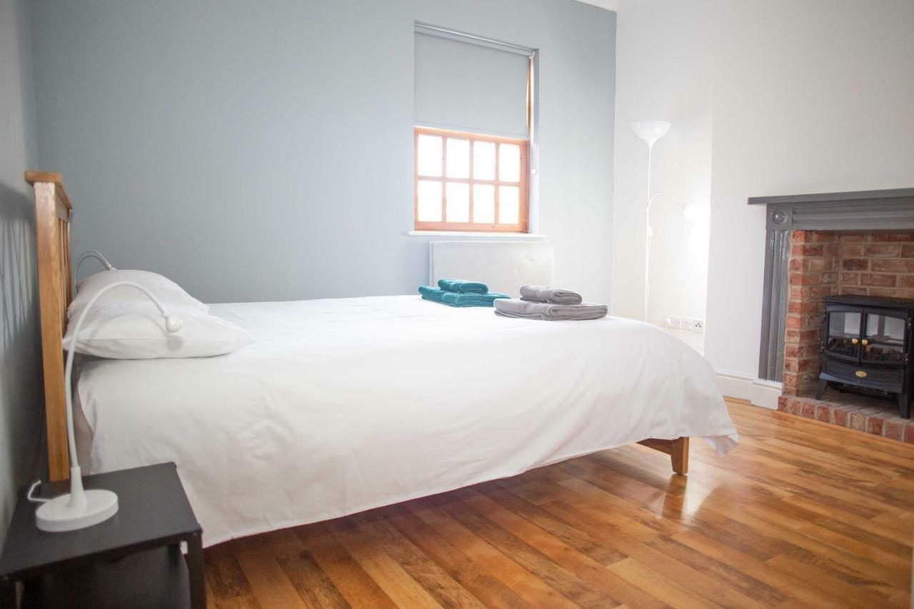 Quire Court Apartment Gloucester Exteriör bild