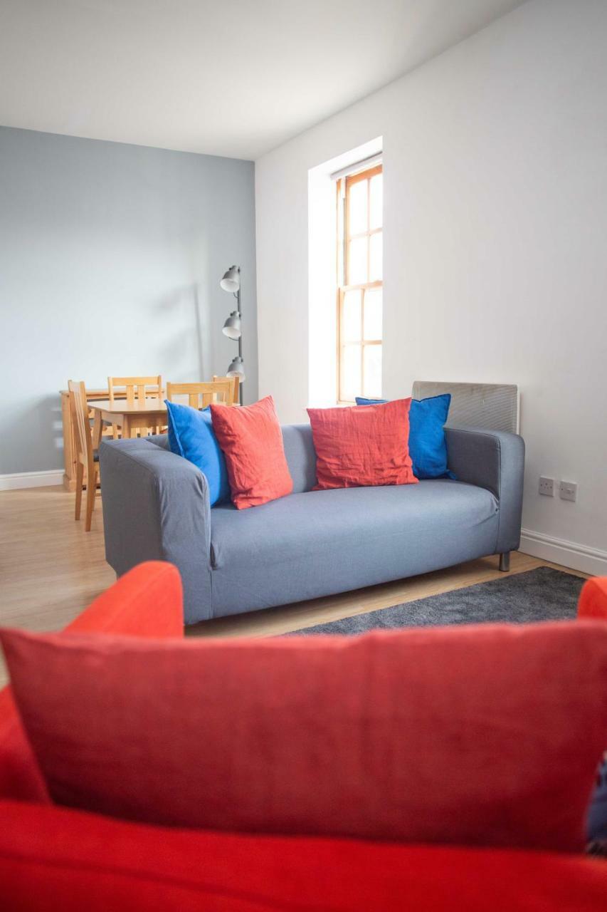 Quire Court Apartment Gloucester Exteriör bild
