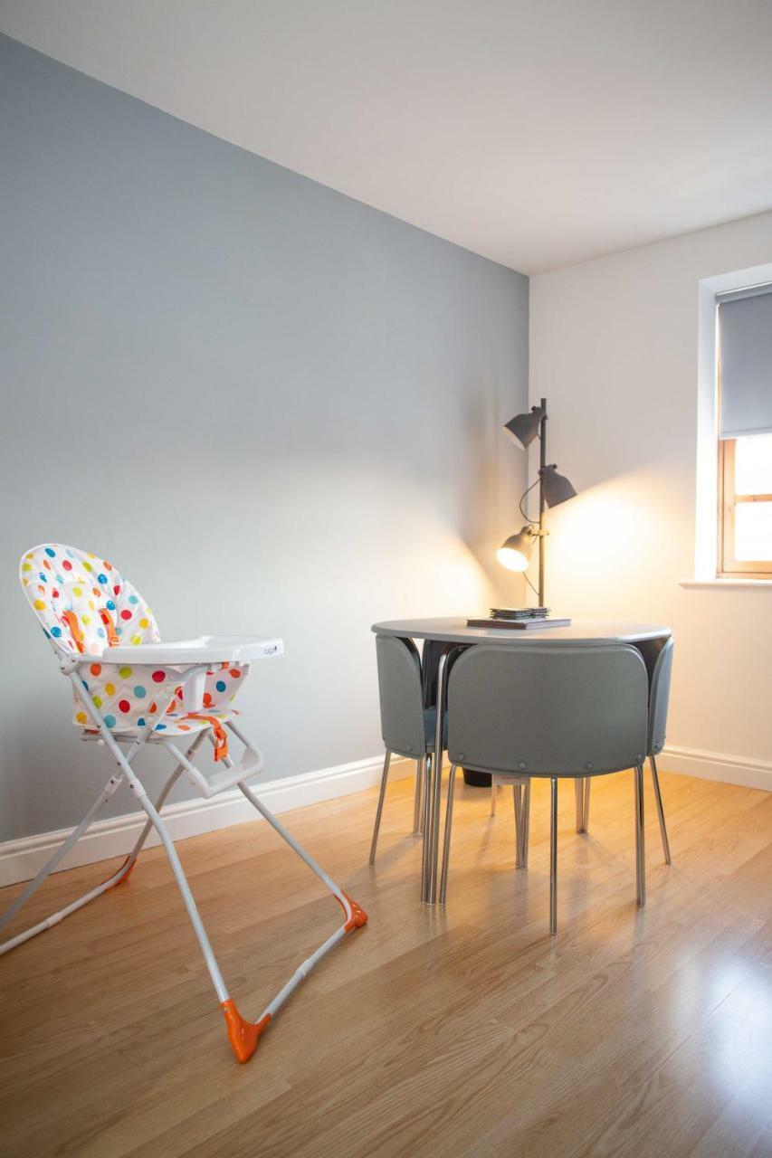 Quire Court Apartment Gloucester Exteriör bild