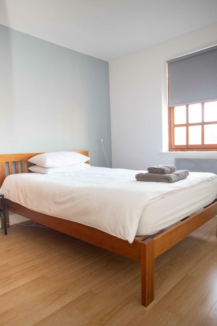 Quire Court Apartment Gloucester Exteriör bild