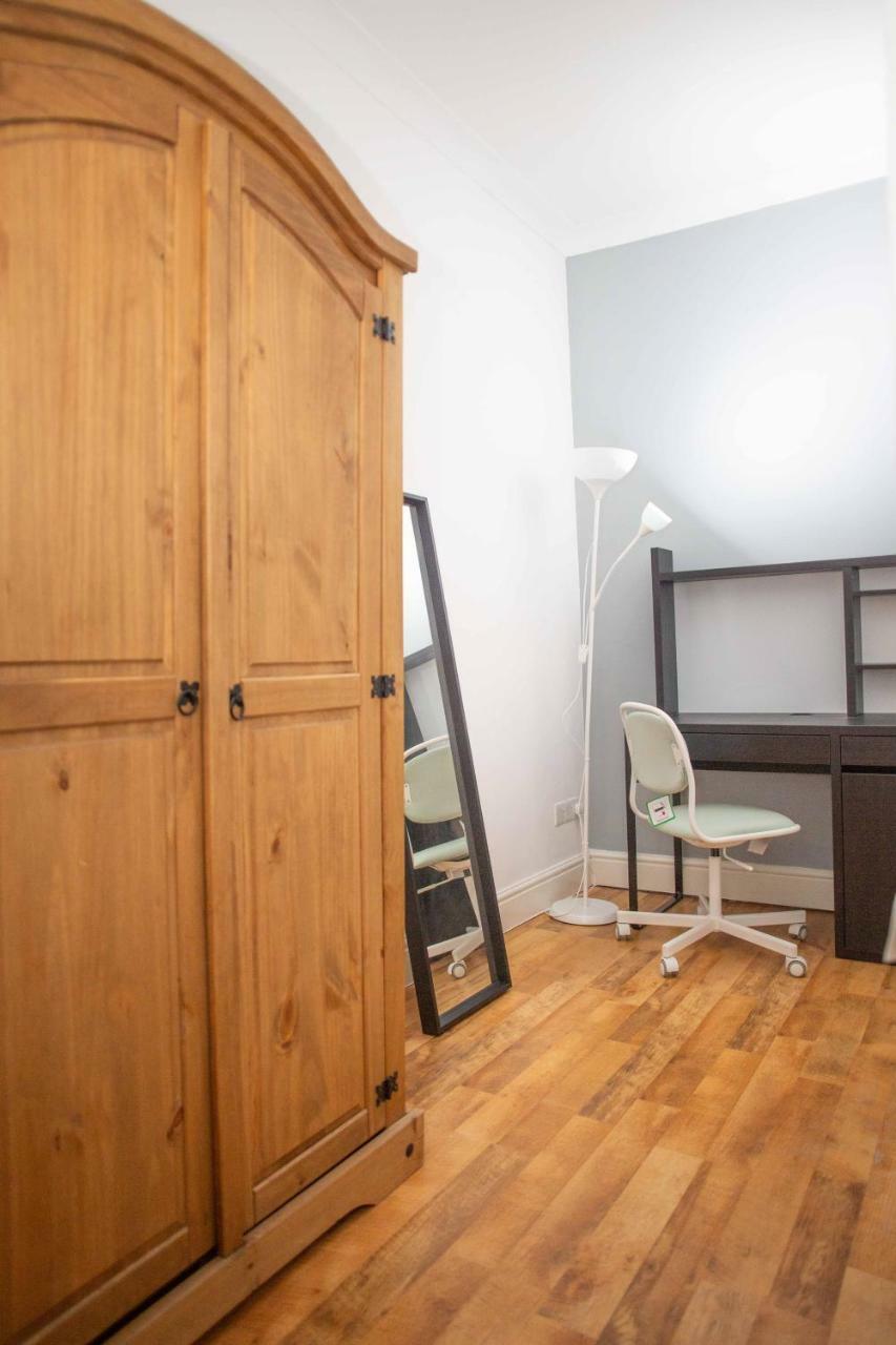 Quire Court Apartment Gloucester Exteriör bild