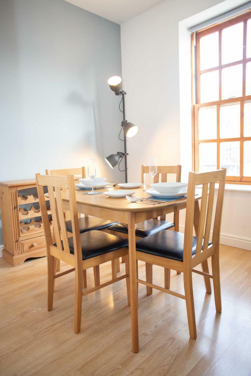 Quire Court Apartment Gloucester Exteriör bild