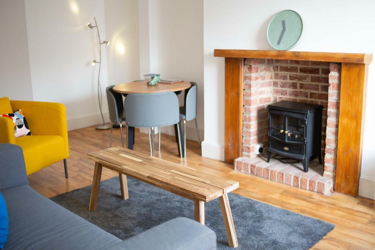 Quire Court Apartment Gloucester Exteriör bild