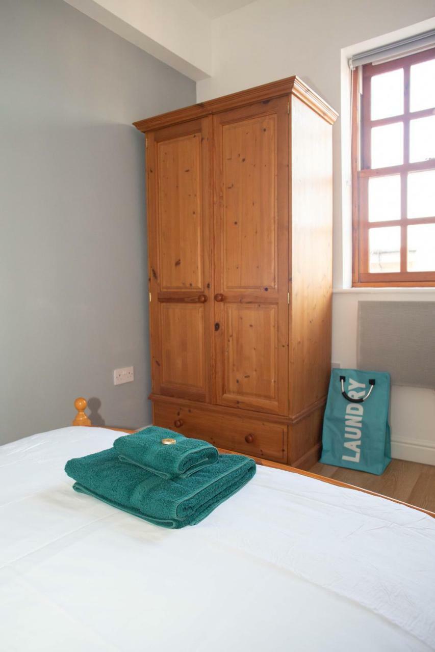 Quire Court Apartment Gloucester Exteriör bild